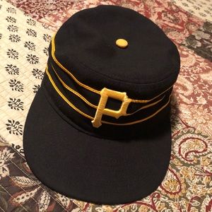 ⚾️ Pittsburgh Pirates Pill Box Fitted Hat ⚾️